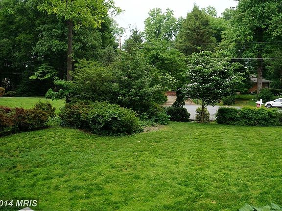 4th image of 2902 Beau Ln