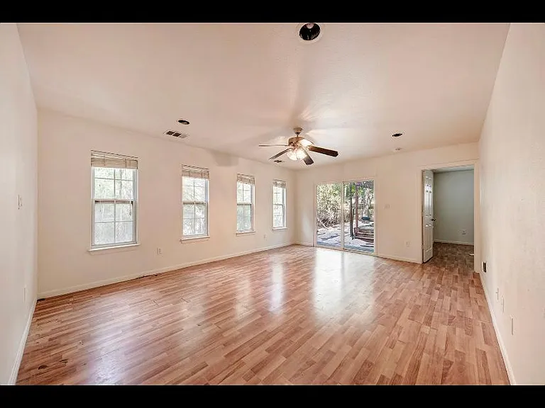 3106 King St — Photo 2