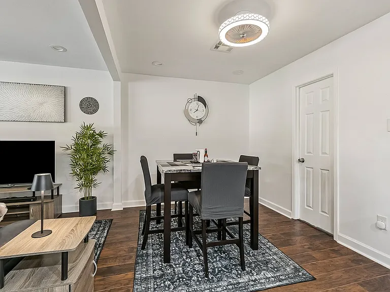 5400 Lacour Monique St #B — Photo 7