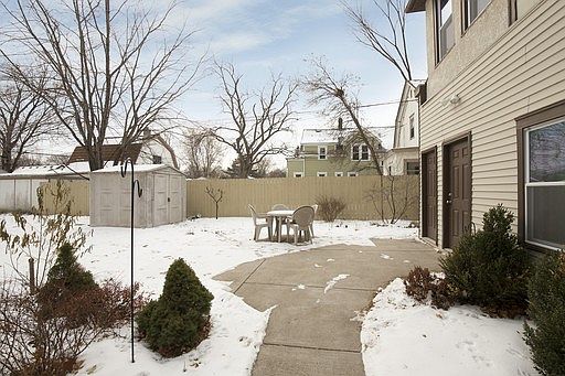 3rd image of 3301 31st Ave S