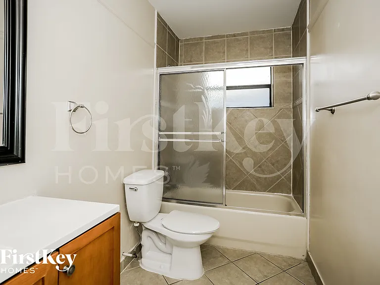 11310 NW 38th Pl — Photo 10