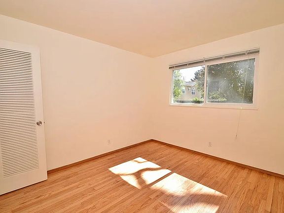 5th image of 353 Miller Creek Rd