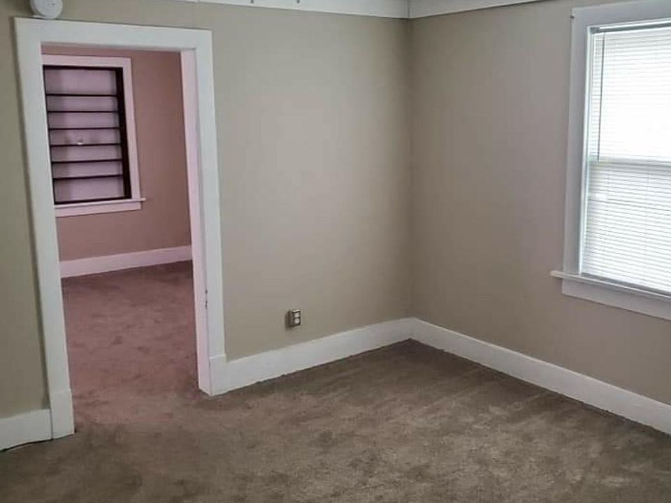 2nd image of 4517 Navajo St
