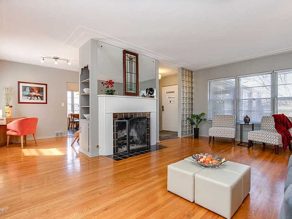4th image of 2127 Anderson Dr SE