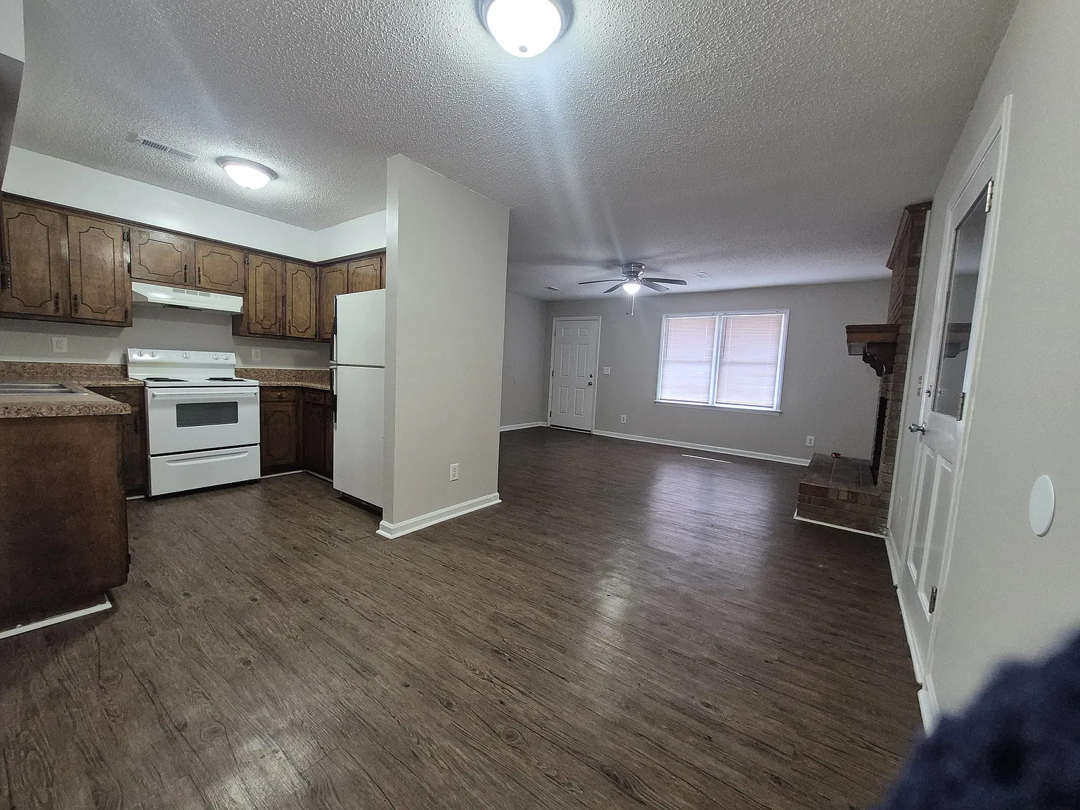 3 bed, 1122 sqft, $1,300 — Photo 4