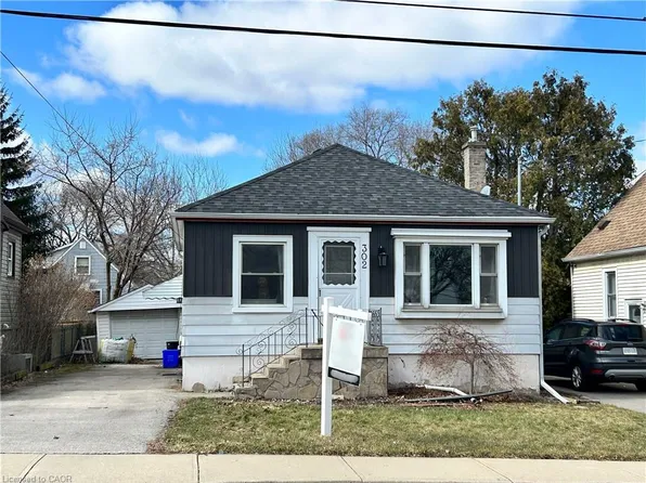 302 E 27th St, Hamilton, ON L8V 3G6
