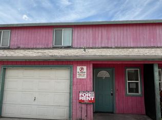 69 N 4th St APT B, Porterville, CA 93257