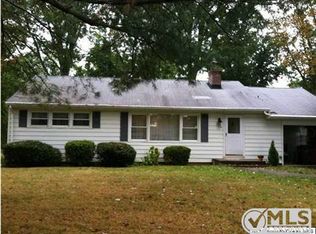 79 Rutledge Dr, Red Bank, NJ 07701