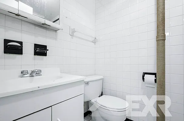 Rented by EXR | media 10