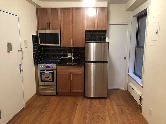 Rented by Waverly Realty Associates | media 21