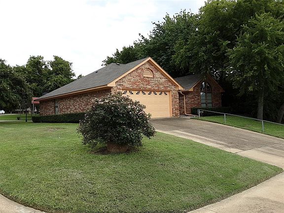 2nd image of 540 Woodcreek Dr