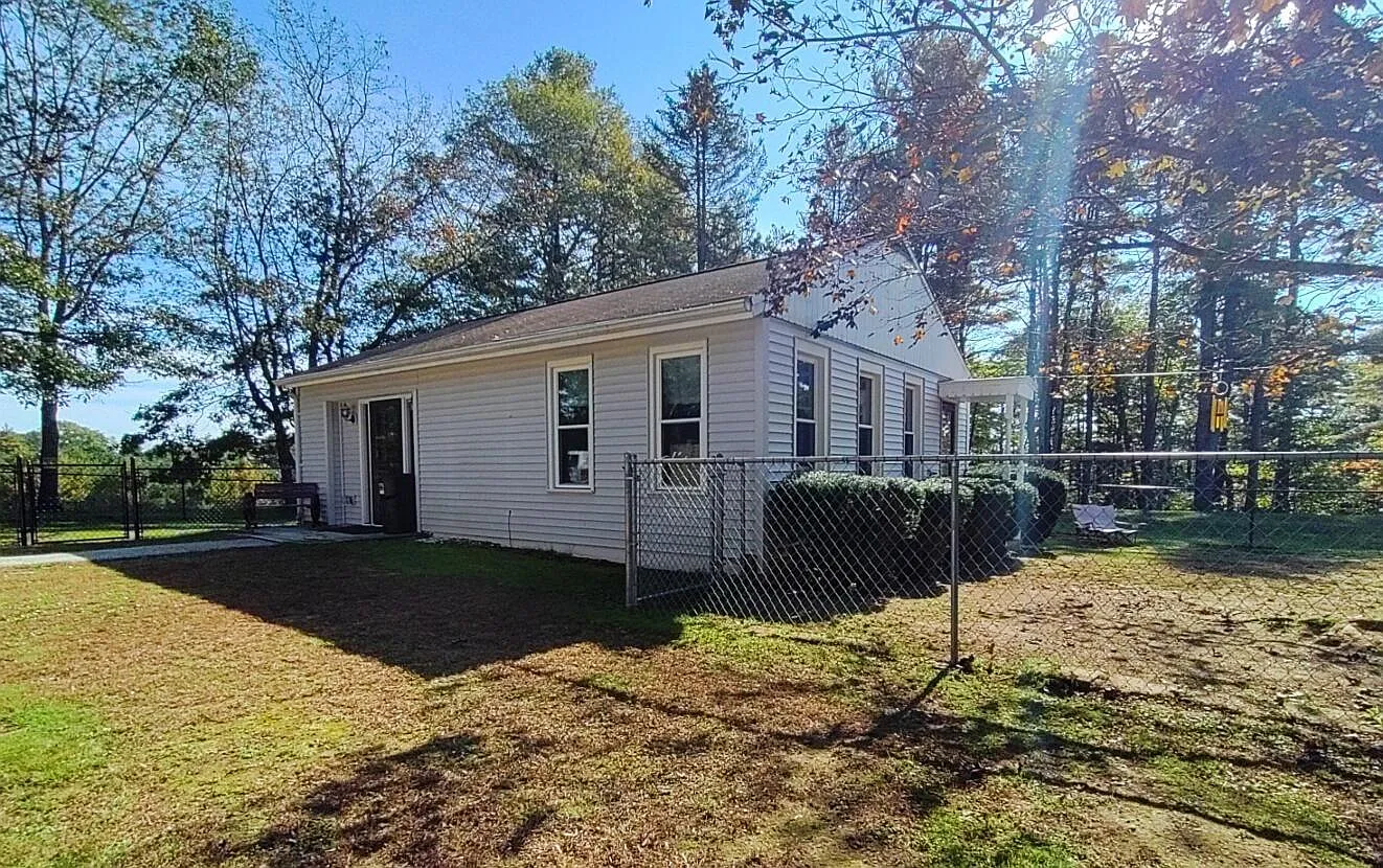 7 Preston Way — Photo 2