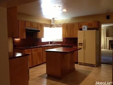4th image of 3324 N Margaret Ave