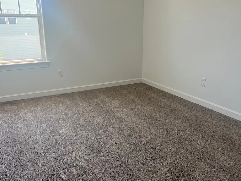 210 Ryker Rd E — Photo 14
