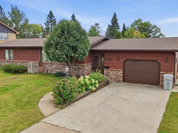 323 7th St NE, Chisholm, MN 55719
