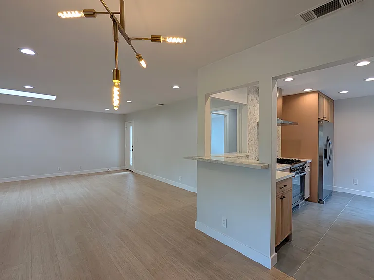 415 E Arbor Ave — Photo 10