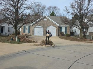 4917 Hurstborough Ct, Hazelwood, MO
