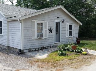325 Woodbine Ave, Hanson, MA 02341