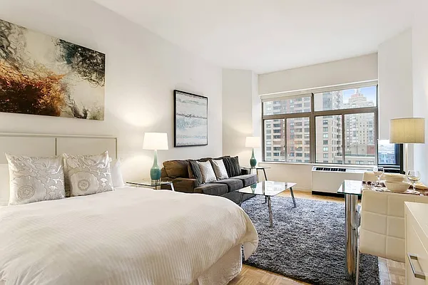 Rented by The Moinian Group | media 10