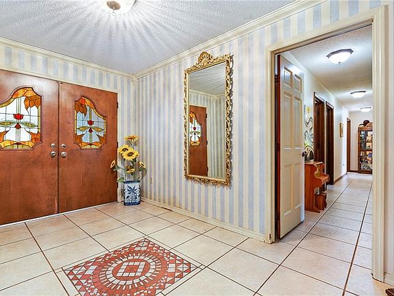5th image of 1740 Moss Ct
