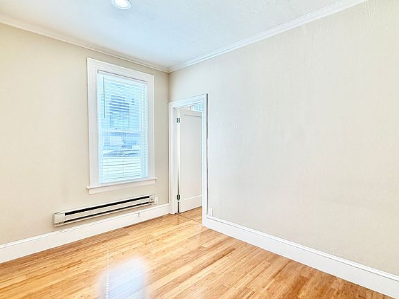 3rd image of 435 Hayes St APT 23