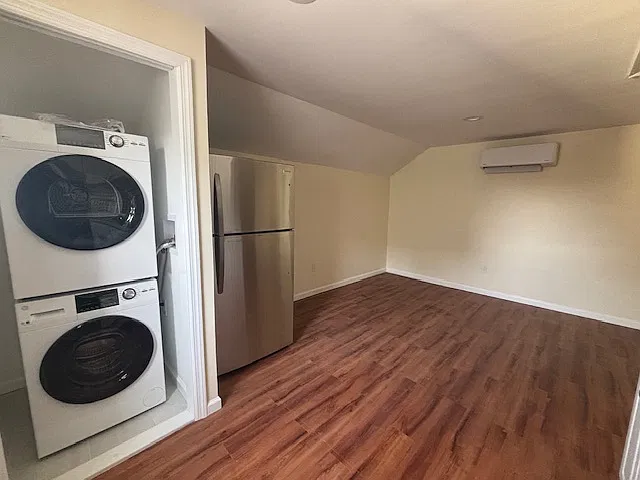 1105 New York Ave #2 — Photo 5