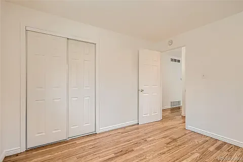 3189 Victor St — Photo 9