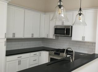 909 Laguna St #B, Santa Barbara, CA 93101