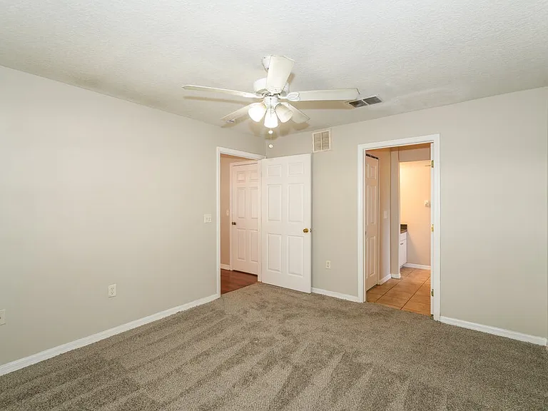 10334 Summerview Cir — Photo 10