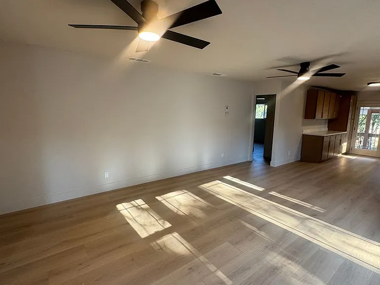 4829 Chico St — Photo 8