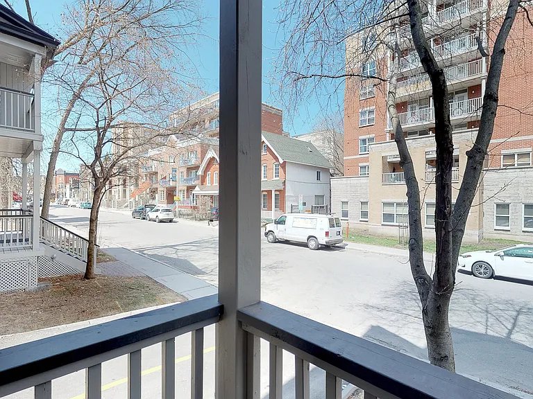 174 Clarence St — Photo 15
