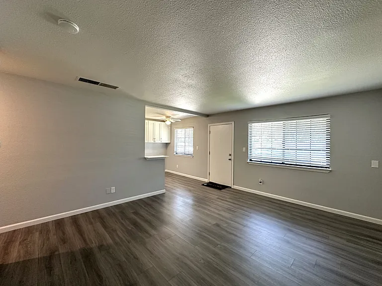 La Madera Apartments at 935 W. Swain Road — Photo 16