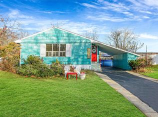 18 Taylor Ave, Centereach, NY 11720