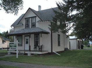 506 Oak Ave, Hatton, ND 58240