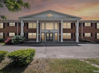 25301 Five Mile Rd, Redford, MI 48239