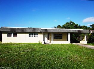 418 NE 14th Pl, Cape Coral, FL 33909