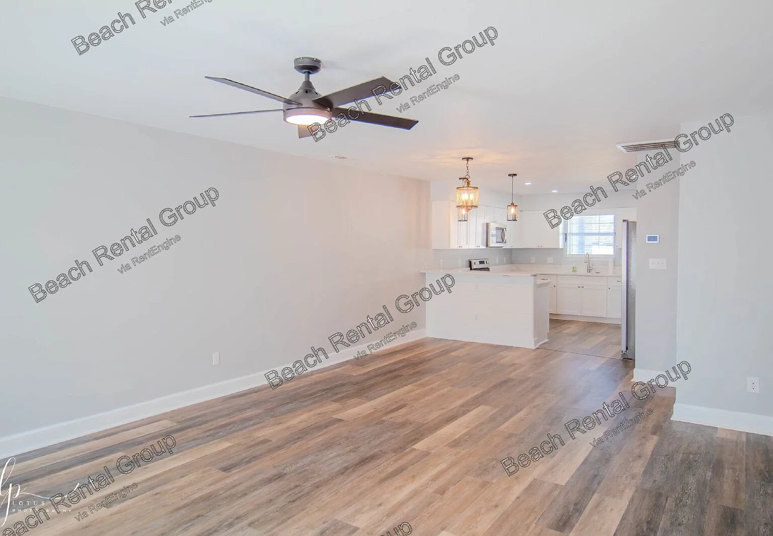 3 bed, 2.0 bath, 1800 sqft, $2,000 — Photo 2