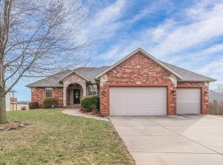 4570 E Fox Run Dr, Springfield, MO 65802