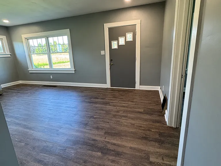 2233 Genoa Ave SW — Photo 6