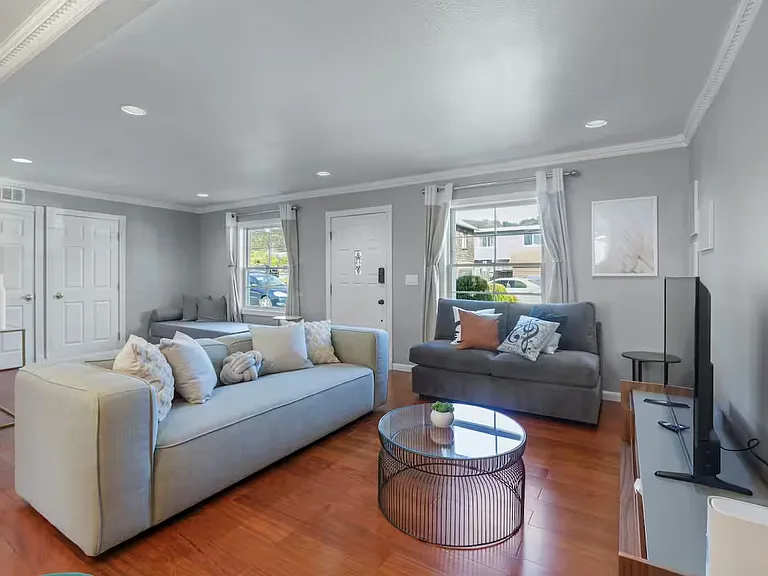 350 Buckingham Rd #A — Photo 4