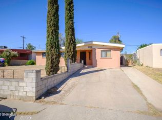 1209 Skyway Dr, Las Cruces, NM 88001
