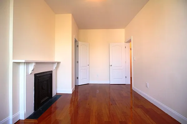 Rented by Next Door Realty NYC | media 21