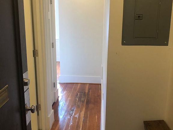 2nd image of 1323 E Pine St Unit 204