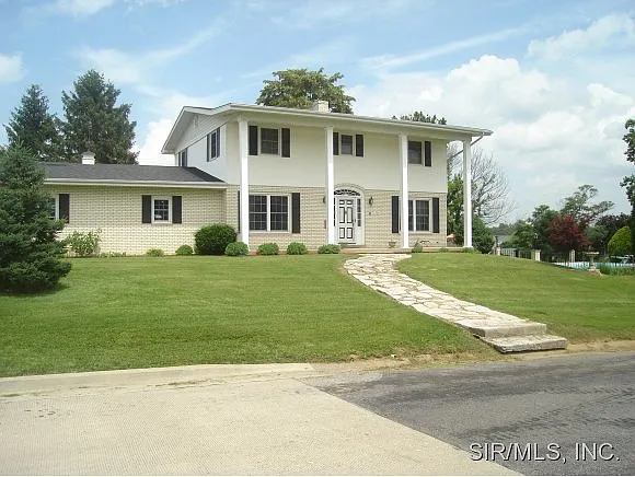 206 Tower Hill Dr photo 1