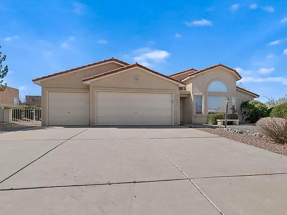 4th image of 3149 Ashkirk Loop SE