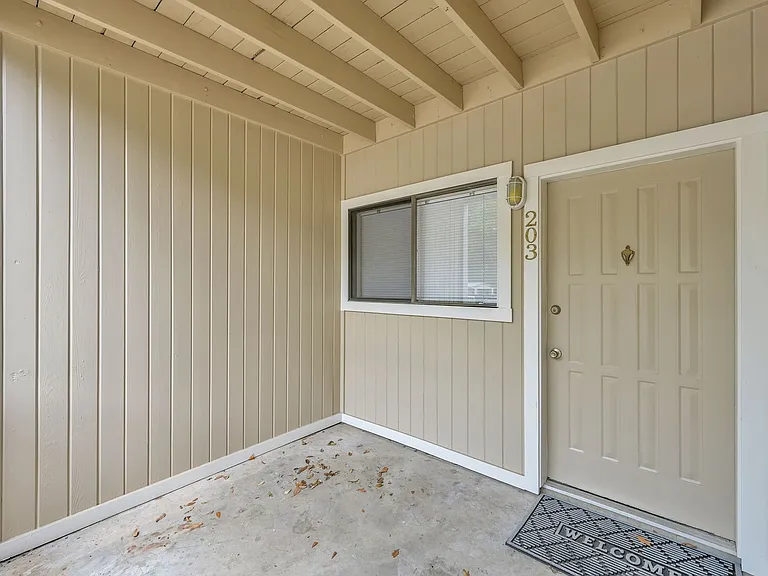 Lakeview Point Apartments — Photo 15