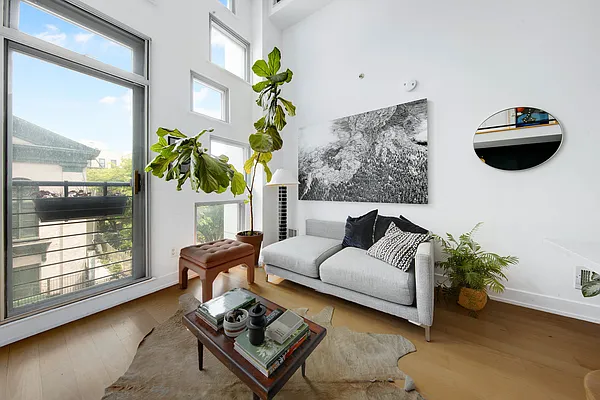 Sold by LG Fairmont Group | media 10