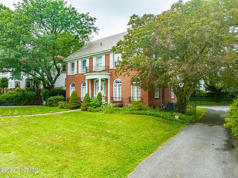 2nd image of 14 Marion Avenue