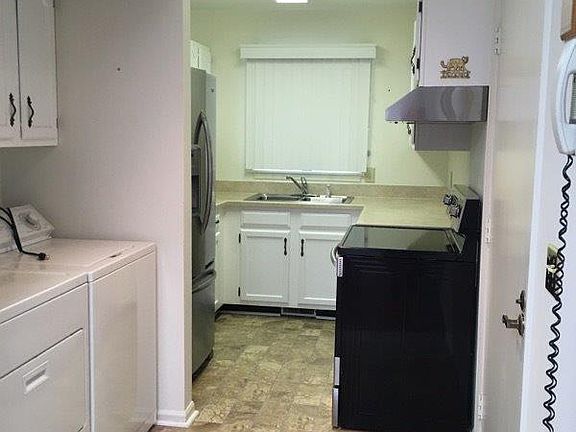 4th image of 81 Schroder Ln Unit 14