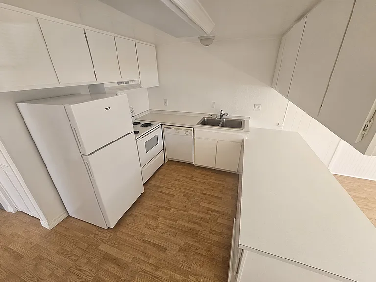 6780 Bonniewood Dr SE — Photo 10
